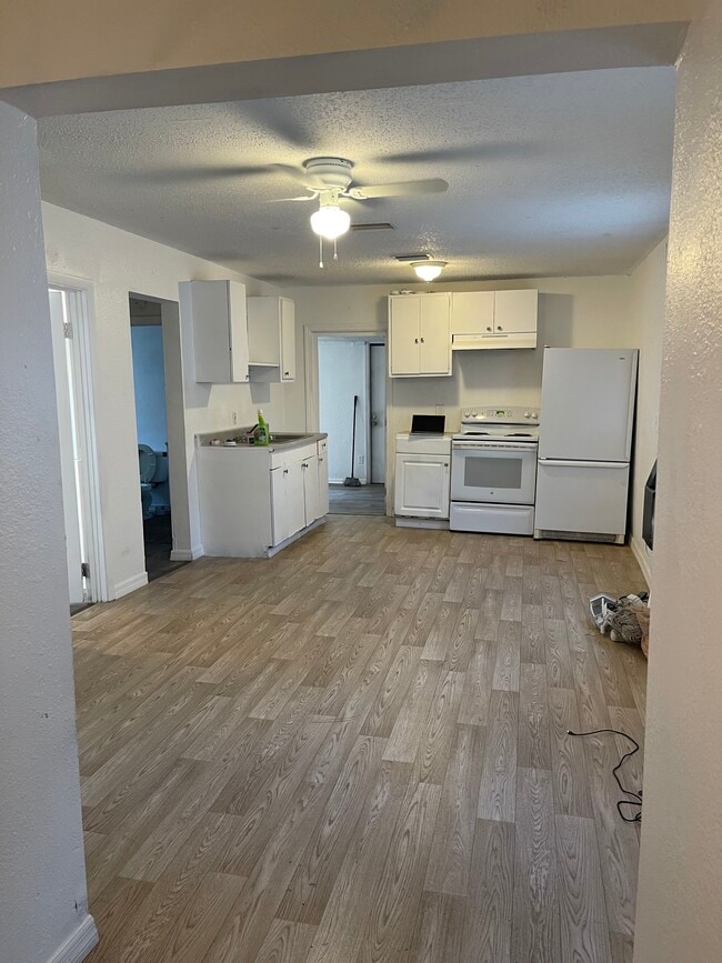 8722 N Brooks St, Tampa, FL 33604 - photo 2