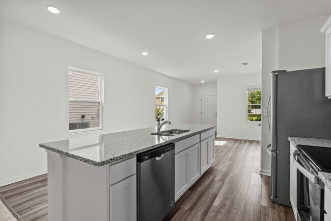 14513 Italy Ave, Dade City, FL 33523 - photo 7