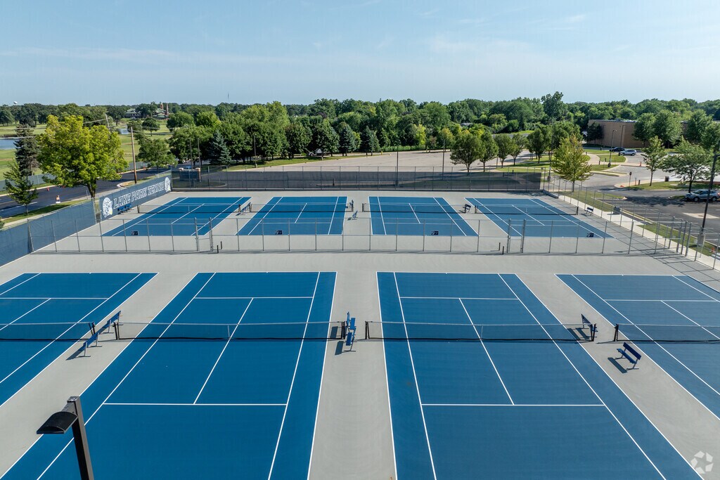 Lake Park East High School challenges and encourages children to learn.