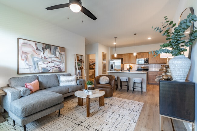 Grays Creek Apartments, Cordova, TN 38018 - photo 3