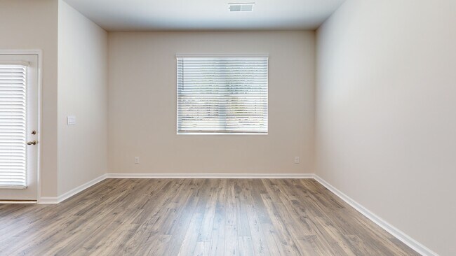 2270 Jamin Bend unit 12, Lithonia, GA 30058 - photo 2