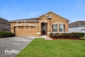 1109 Democracy Dr, Haines City, FL 33844