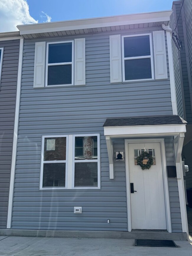 1108 Freyburg St Unit 1108 Freyburg Fl 1, Pittsburgh, PA 15203