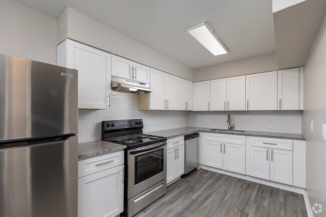 3 BR, 2 BA - 1300 SF