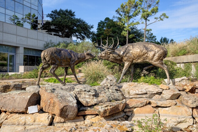 Art intertwines with nature echoing Woodloch surroundings.