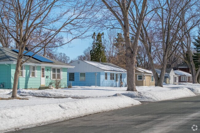 Ranch homes are the most common type for house in the neighborhood