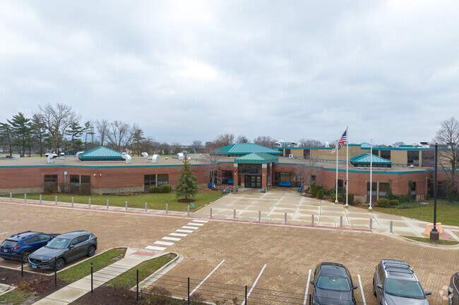Glenn Westlake Middle School provides a safe, positive, and nurturing environment for students.