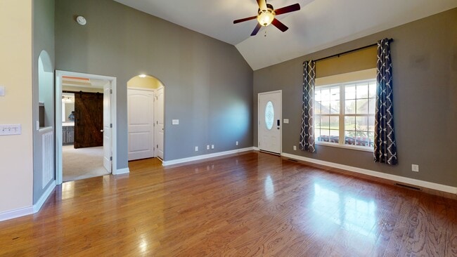 413 Guethlein Dr, Mt. Juliet, TN 37122 - photo 2