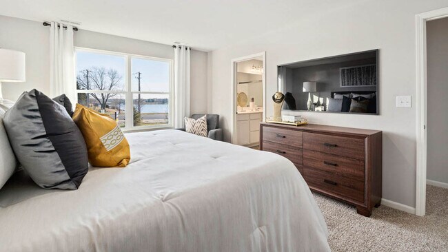 170 Cressmoor Blvd, Hobart, IN 46342 - photo 6