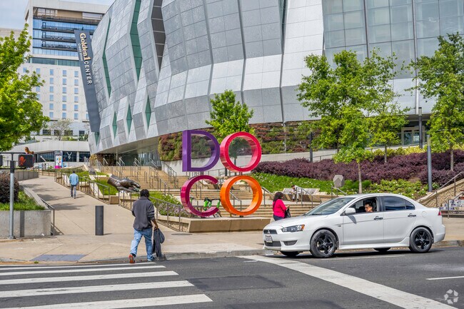 Downtown Commons is trendy place offering shopping and dining near Sundance Lake.