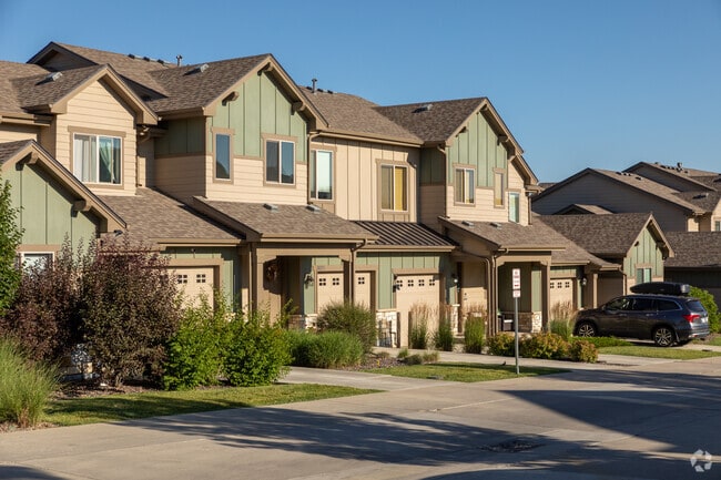 Hampden Villas row homes built in the style of modern farmhouse.