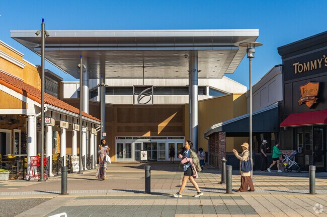 Christiana Mall features nearly 200 stores in Newark, making it the largest mall in the state.