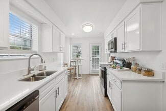 6450 Crescent Way, Norfolk, VA 23513