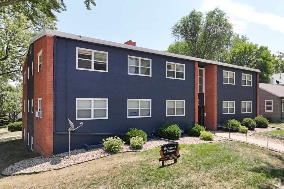 Uptown Flats, Sioux Falls, SD 57104 - photo 1