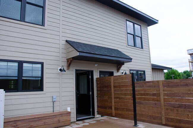 Archway Townhomes | Exterior