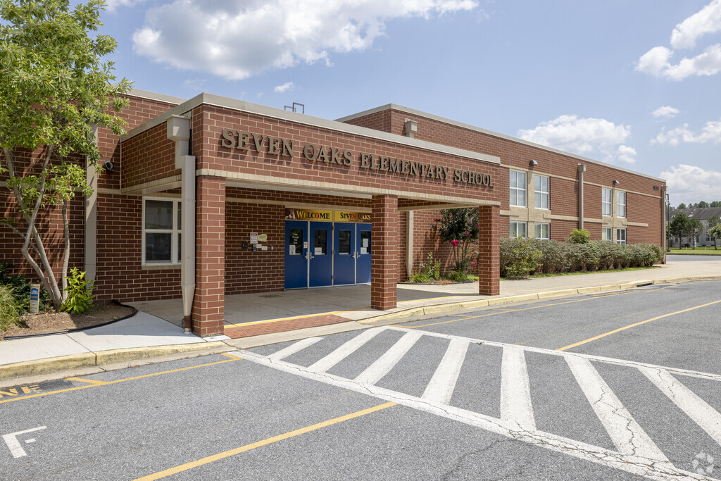 Seven Oaks Elementary School building in Severn.