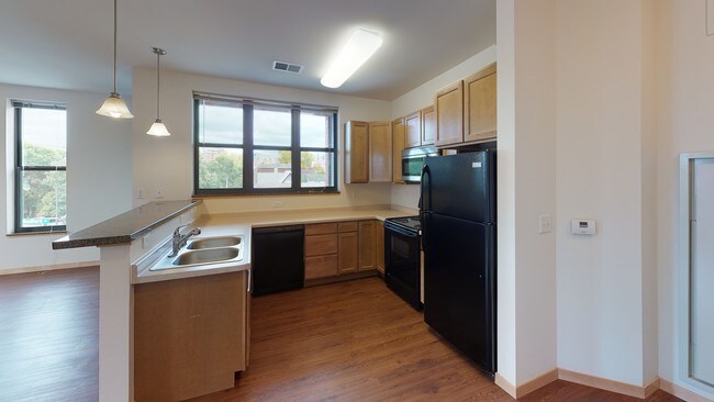 The Depot Apartments, Madison, WI 53703 - photo 6