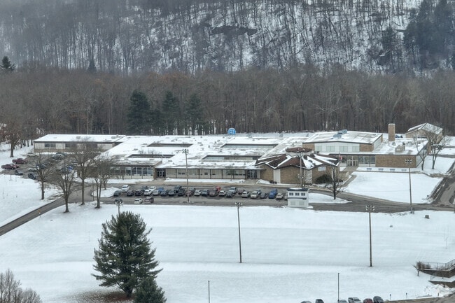 Allegheny-Clarion Valley High School has 260 students.