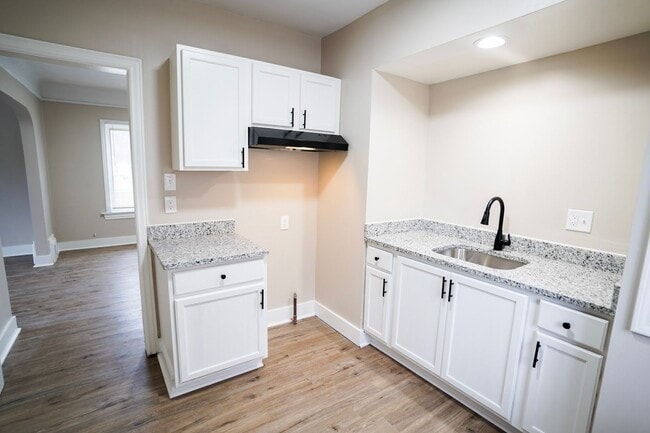 13040 Wade St, Detroit, MI 48213 - photo 4