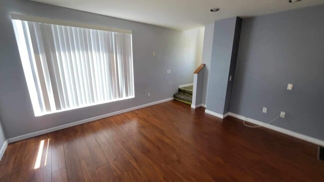 2527 Union St unit House, San Diego, CA 92101 - photo 7