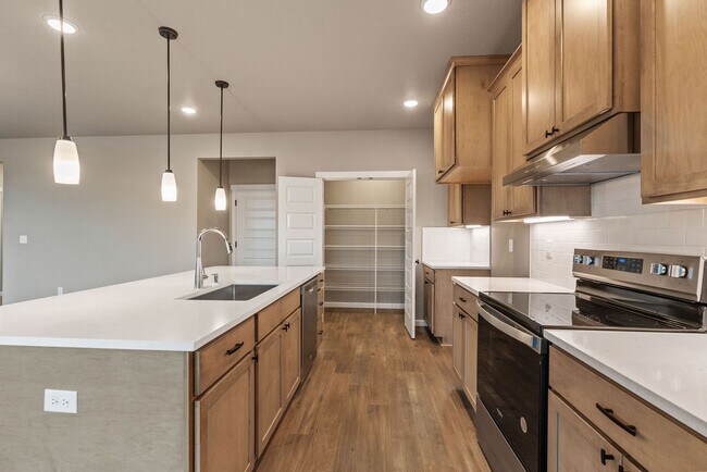 702 N Thrush Ct, Moses Lake, WA 98837 - photo 7