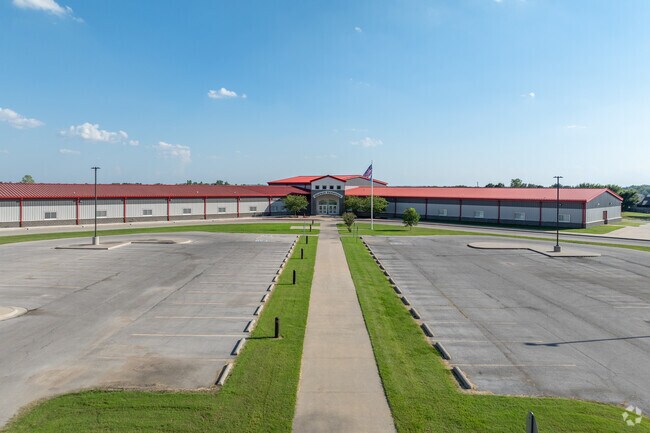 Skiatook Elementary Schoo offers a variety of programs that challenge children.