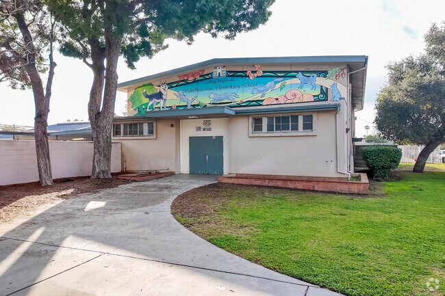 Hazeltine Avenue Elementary