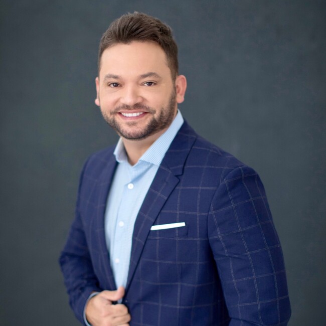 Agent Photo
