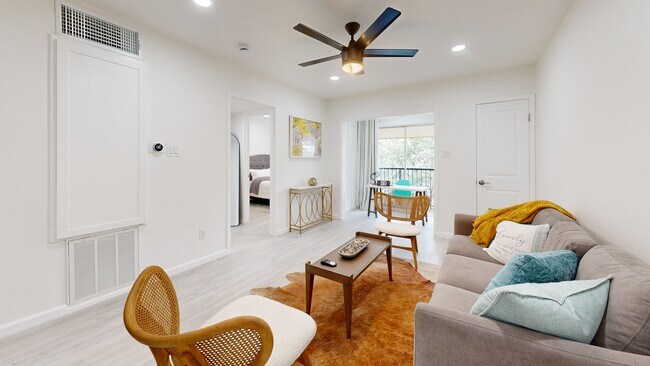 3131 Cummins St unit 6, Houston, TX 77027 - photo 2