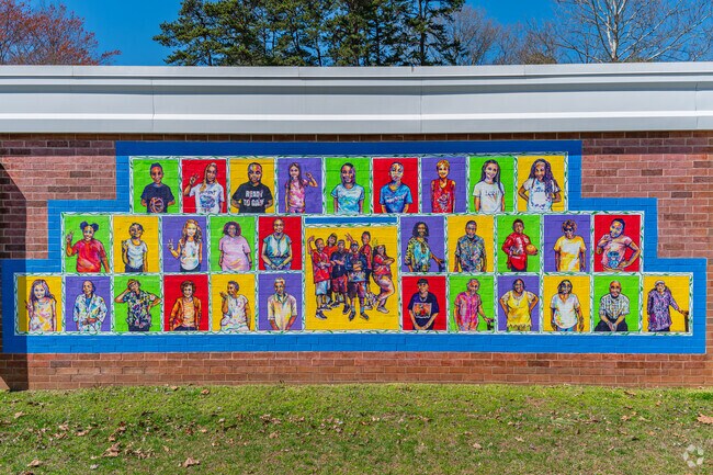 The Sprague Street Park Community Center near Flat Rock features fun activities for everyone.