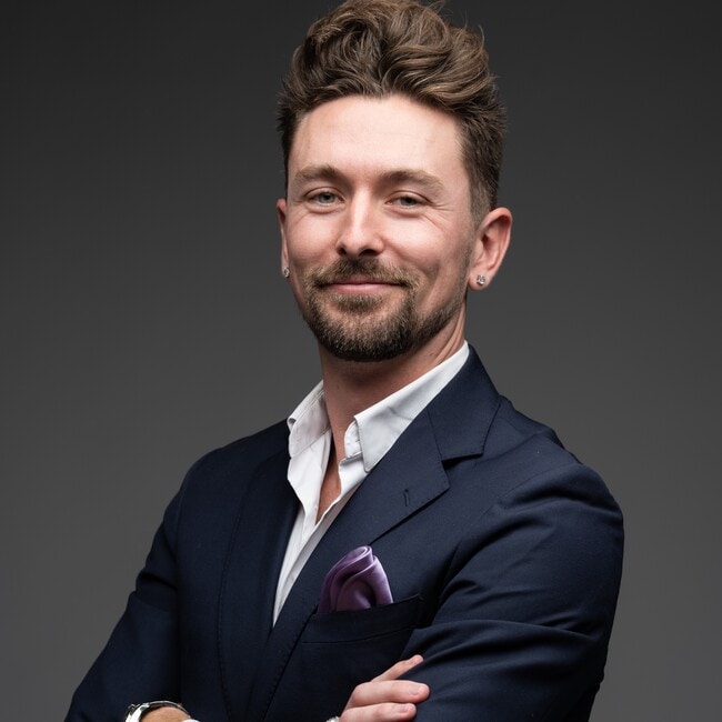 Agent Photo