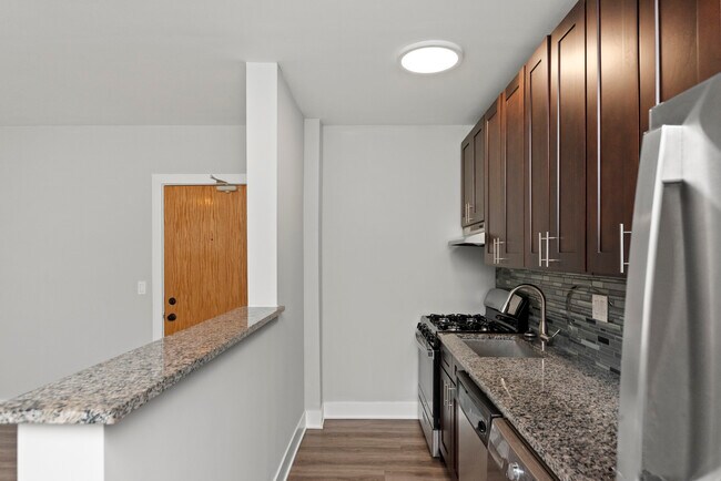 447 Roger Williams Ave unit 730-05, Highland Park, IL 60035 - photo 6