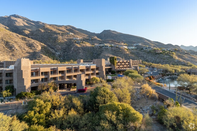 Loews Ventana Canyon Resort features accommodations, dining, golf, and a spa in the Catalina Foothills.