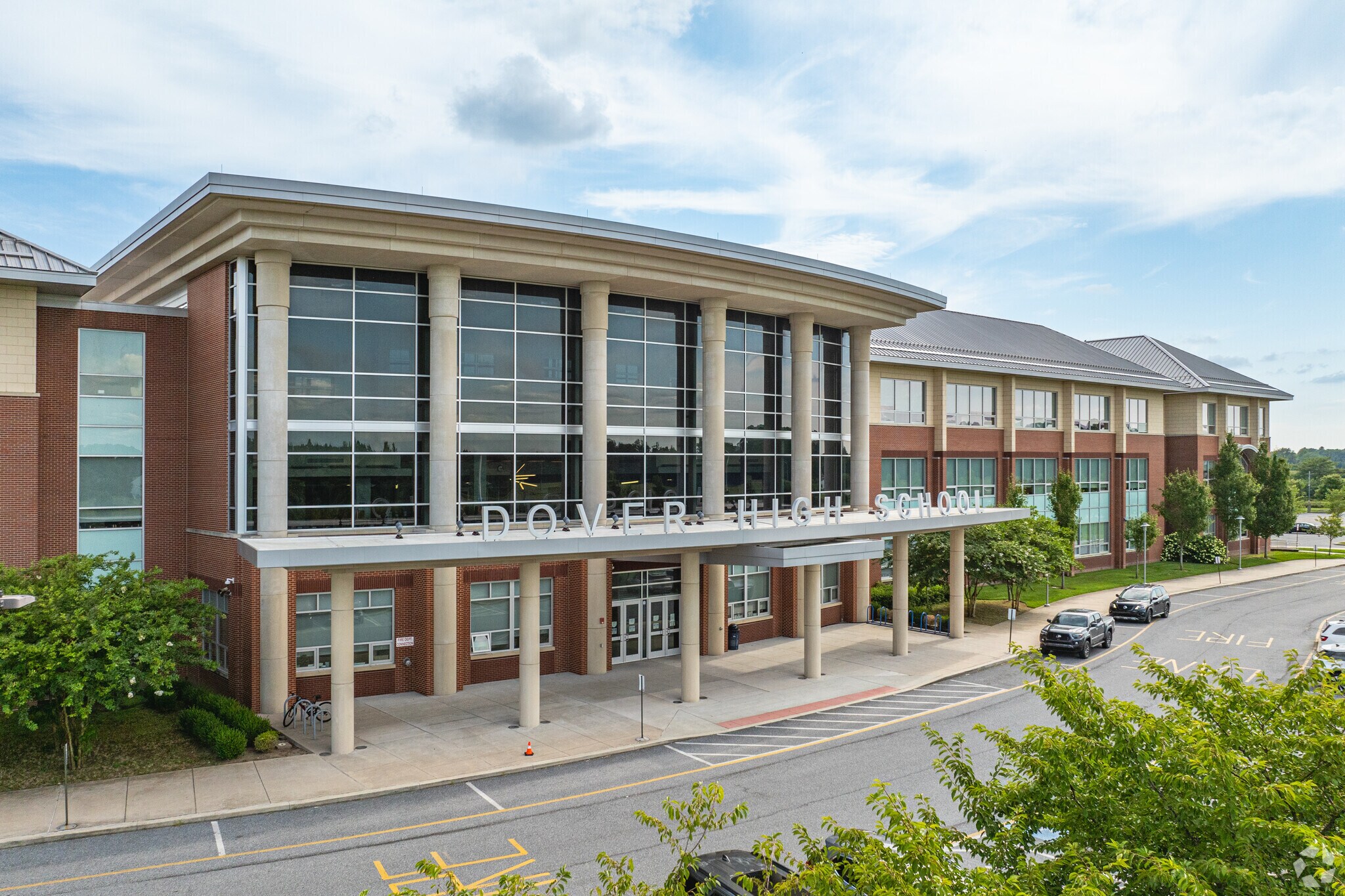 Dover High School has 1,771 students in grades 9-12.
