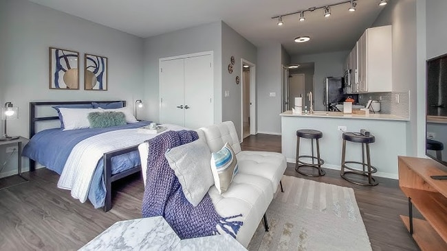 209 S Halsted St, Chicago, IL 60661 - photo 2