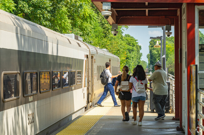 Hammonton Station is just minutes away from Newtonville and offers access to Philadelphia.