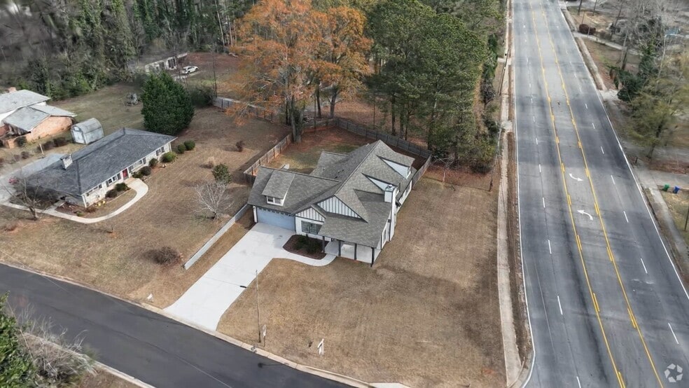 2767 Imperial Hills Dr, Tucker, GA 30084 - photo 2
