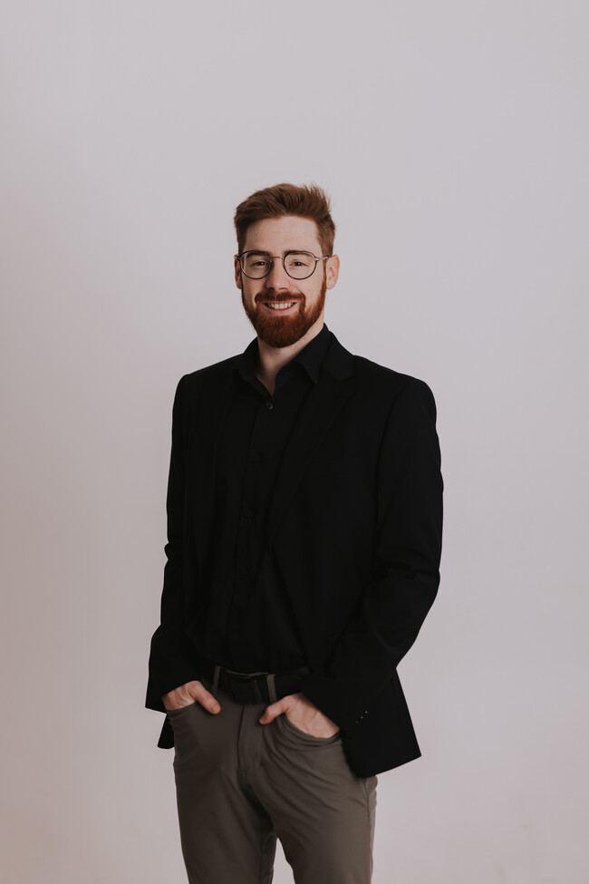 Agent Photo