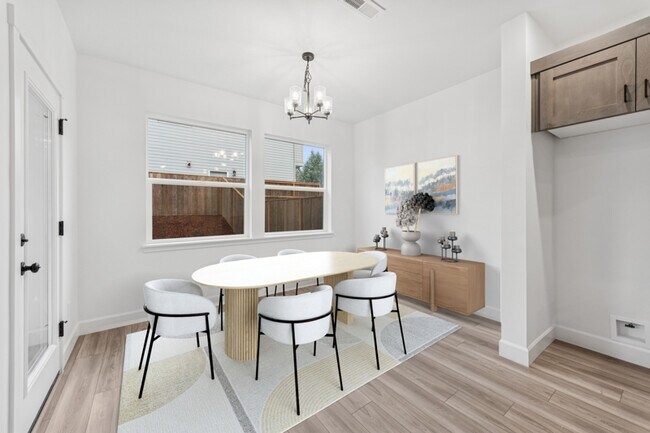 904 Rosebud Ct, Forest Grove, OR 97116 - photo 4