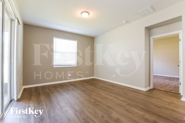 5771 Quinton Way, Mount Dora, FL 32757 - photo 4