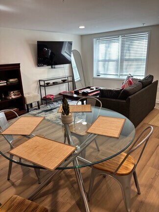 402 Constitution Ave NE Unit B, Washington, DC 20002