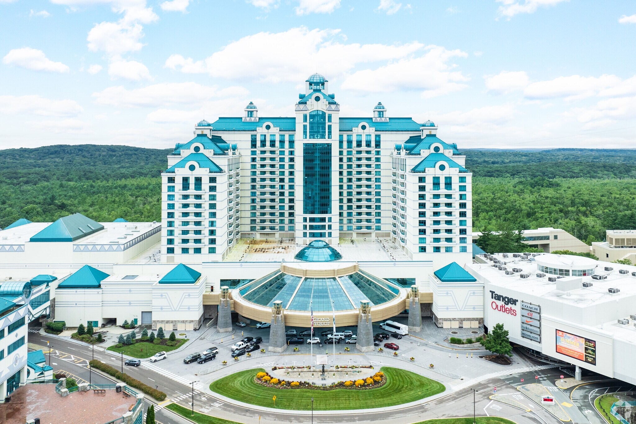 Taftville sits between two major casinos with Foxwoods Casino being one of them.