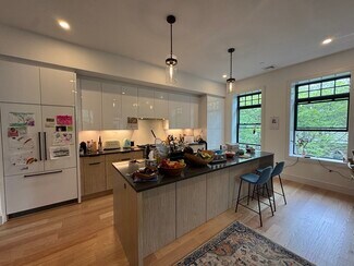 1 Strathmore Rd Unit 3, Brookline, MA 02445