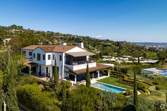 stylish Mediterranean-style gem on hillside