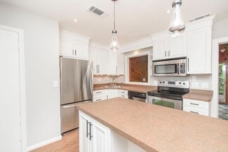 1825 Sussex Rd, Blacksburg, VA 24060