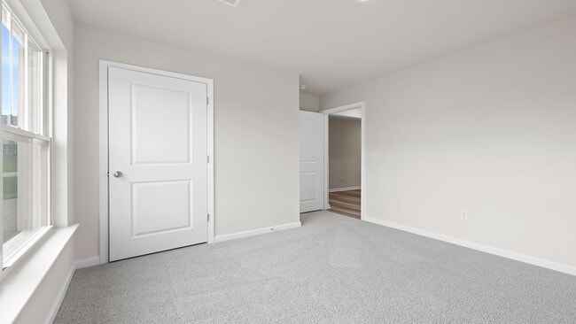 872 Wolverine Ln, Woodruff, SC 29388 - photo 5