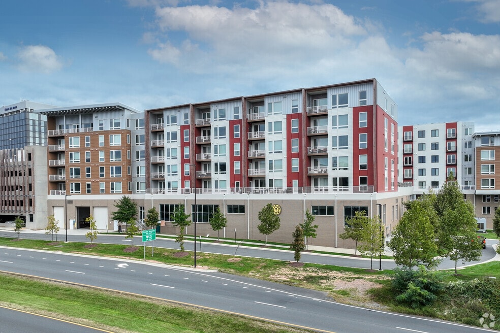 The Point at Rise, Reston, VA 20191 - photo 1