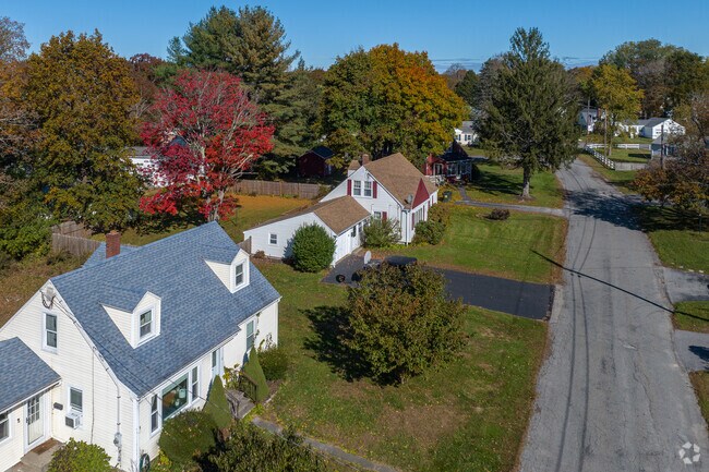 Nestled in the heart of Massachusetts, Oxford has rows of Cape Cod homes.