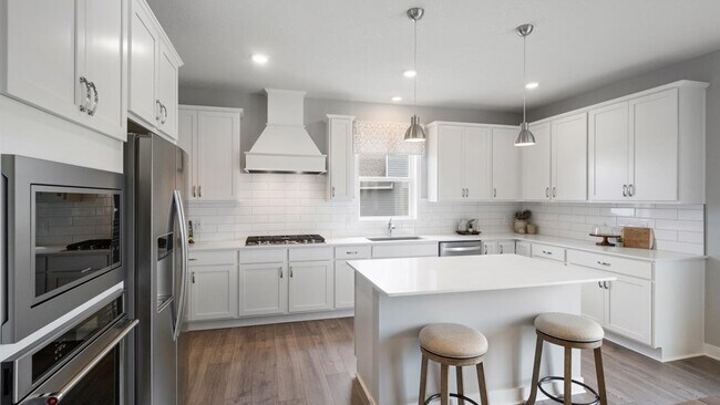 2428 Marsh View Ct, Shakopee, MN 55379 - photo 3