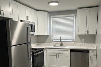 208-210 Main St, Manchester, CT 06042